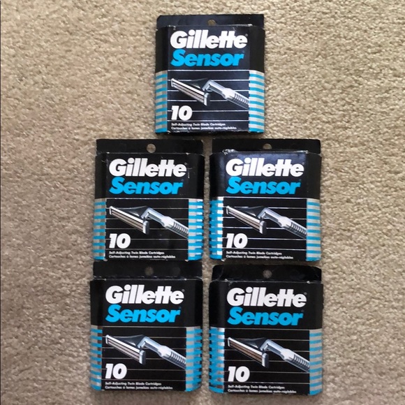 Gillette Sensor BRAND NEW 50 BLADES TOTAL! NWT - Picture 1 of 2